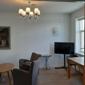 Appartement à 2 Chambres à Coucher