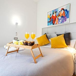 -Malagasunapts- Huge & Central * Pool* Freepark*