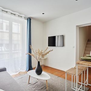 Apartment Louvre Museum By Studio Prestige