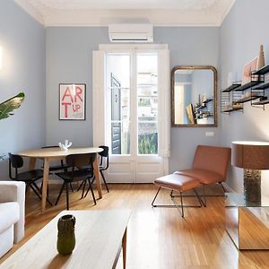 Senor Urgell Apartment By Olala Homes