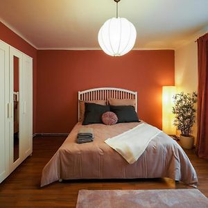 Appartement à 2 Chambres à Coucher