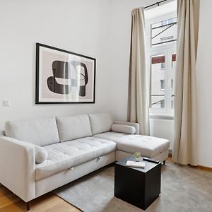 Appartement à 2 Chambres à Coucher