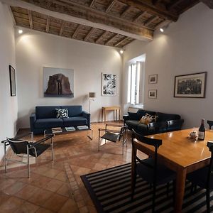 Artsy And Elegant Apartment Near Pantheon
