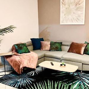 Appartement à 3 Chambres à Coucher