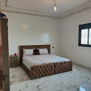 Studio Neuf Proprete Et Hygiene Irreprochable Proche Des Bus Ctm - 4 Em Etage Face Terrasse