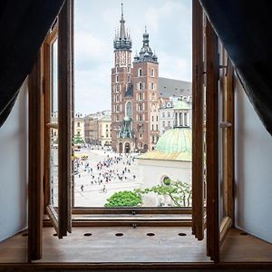 Main Square 18 view 1