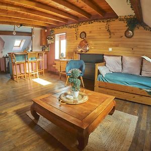 Appartement à 2 Chambres à Coucher