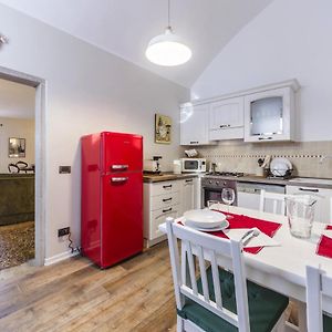 Maurizio House - Near The Train Station