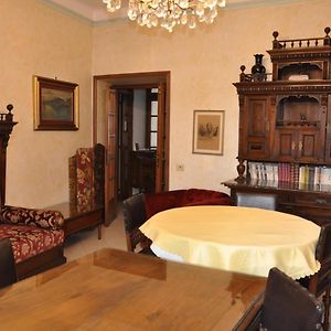 Interno 7