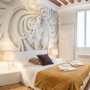 San Polo Design Apartments By Wonderful Italy