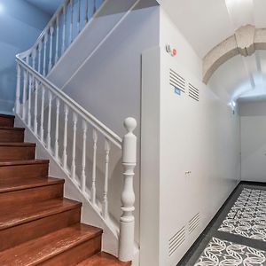 Cozy Studio W/ Patio By Lovelystay