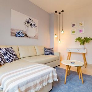 Agua VI & Seasonal Pool By Ele Apartments