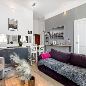 Appartement à 2 Chambres à Coucher