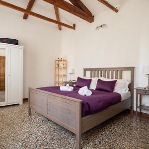 Ca' Giorgia Venice Apartment With Balcony