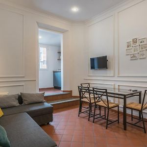 Joivy Trevi Fountain'S Relais