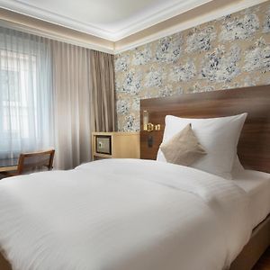 Chambre Confortable Lit Queen-Size
