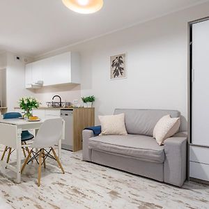 Slusarska Apartment 2