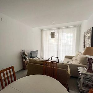 Amplio Apartamento En Av. Carlos Haya