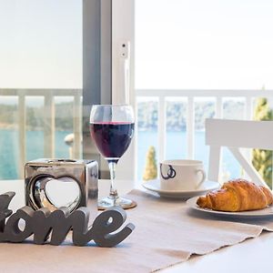 Sea View Apartment 10 Minutes Walk From Old City