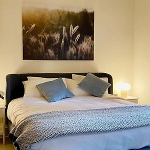 2 Bedroom Old Town Garden Apartment - The 108 Residences