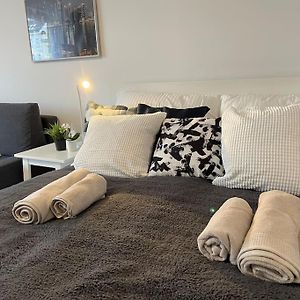 Charming Apartment Near City Center