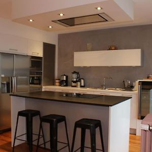 Appartement à 3 Chambres à Coucher
