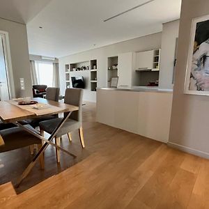 Appartement de Luxe à 2 Chambres à Coucher