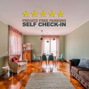 Appartement à 2 Chambres à Coucher