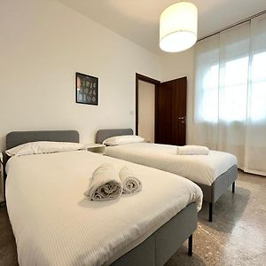 Appartement à 3 Chambres à Coucher