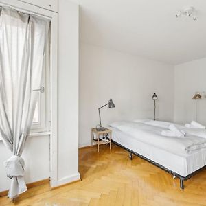 Central Apartment For City Explorers 224