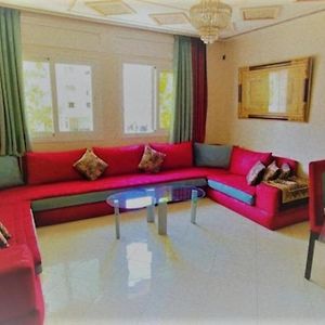 Appartement à 3 Chambres à Coucher
