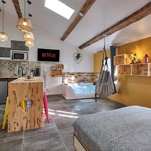 Place Carnot - Studio Tout Equipe Avec Jacuzzi Proche Toutes Commodites