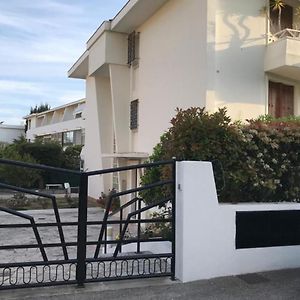 Design Studio Terrace And Beach Live In Marlyne