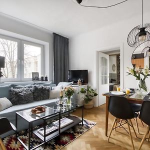 Appartement à 2 Chambres à Coucher