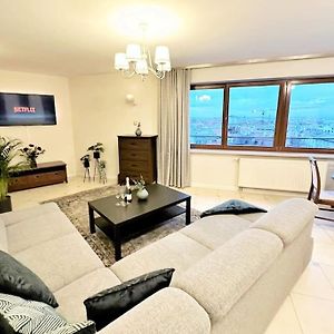 Exclusive Penthouse Near Citycenter 120M2 +Netflix