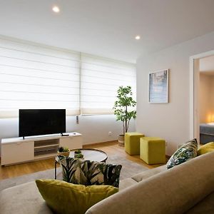 Appartement à 3 Chambres à Coucher