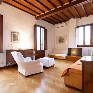 Appartement à 3 Chambres à Coucher