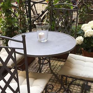 Elegant Liberty Apartment In The Heart Of Milan