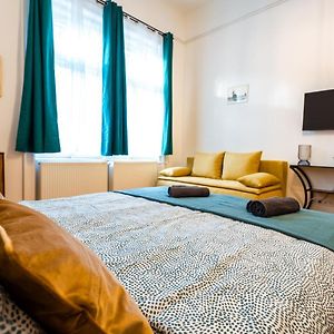 Appartement à 2 Chambres à Coucher