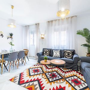 Appartement à 3 Chambres à Coucher