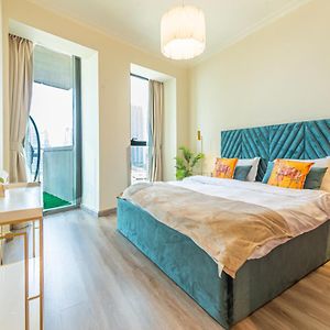 First Class 2Br With Full Dubai Skyline & Sea View
