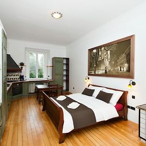 Studio Confort Lit King-Size
