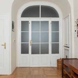 Velky Apartman