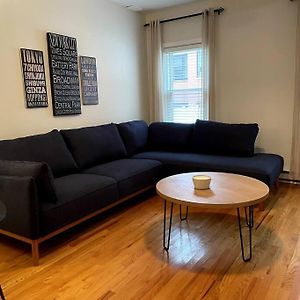 Appartement à 2 Chambres à Coucher