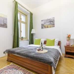 Appartement à 3 Chambres à Coucher