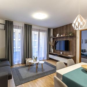 Pleasure Place Apartment