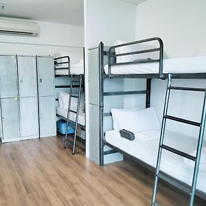 Dormitory Room Mixed