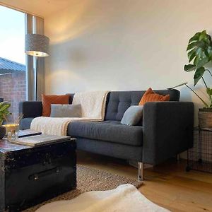Spitalfields Market Penthouse Flat With Balcony