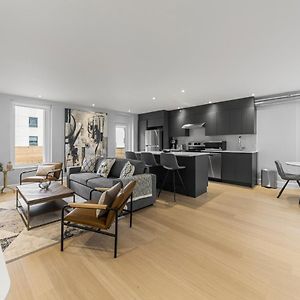 Suite à 2 Chambres à Coucher