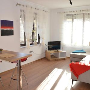 Appartement à 2 Chambres à Coucher